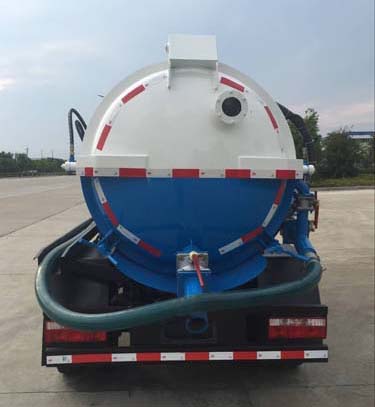 楚勝牌CSC5070GXW5型吸污車(chē)