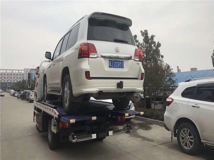 多利卡藍牌一拖二清障車