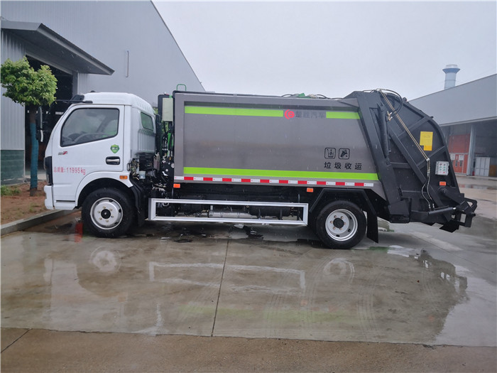 改進(jìn)9方壓縮式垃圾車(chē)