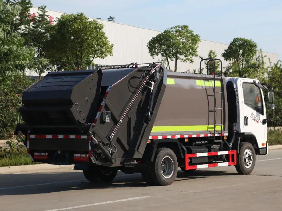 解放6方壓縮式垃圾車(chē)