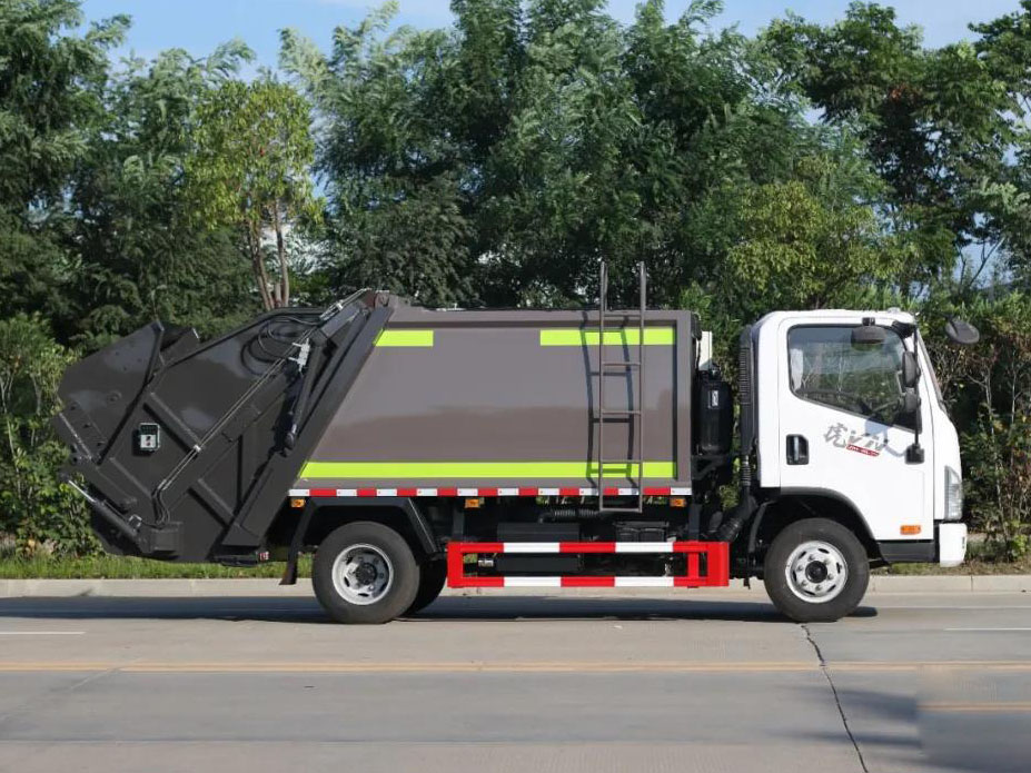 解放6方壓縮式垃圾車(chē)