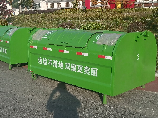 福田小卡之星勾臂垃圾車